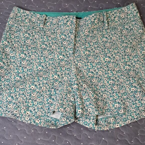 The Limited floral shorts size 10 - Picture 1 of 5